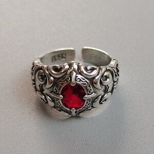 Second-hand women's classic vintage rings